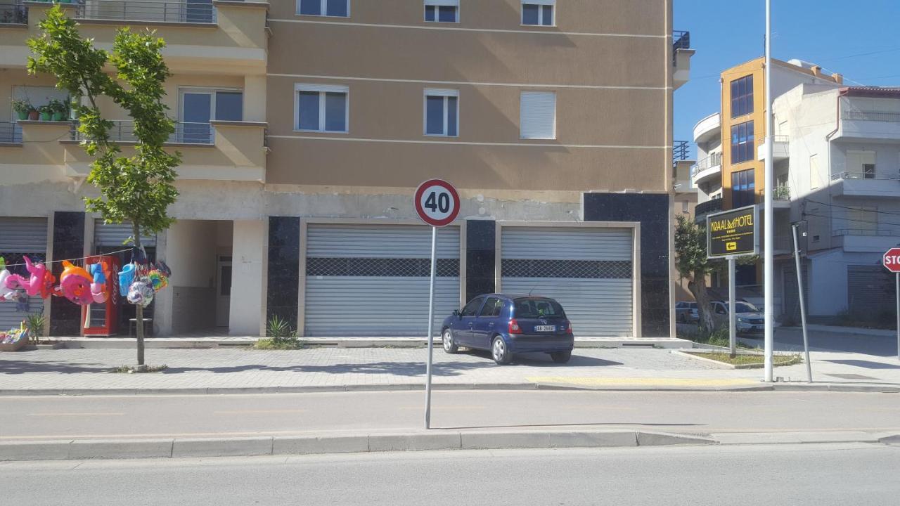 Ilarias Flat Lägenhet Vlorë Exteriör bild