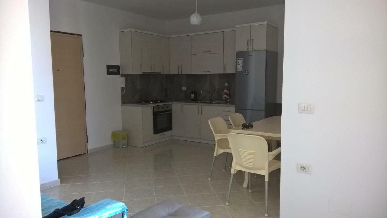 Ilarias Flat Lägenhet Vlorë Exteriör bild